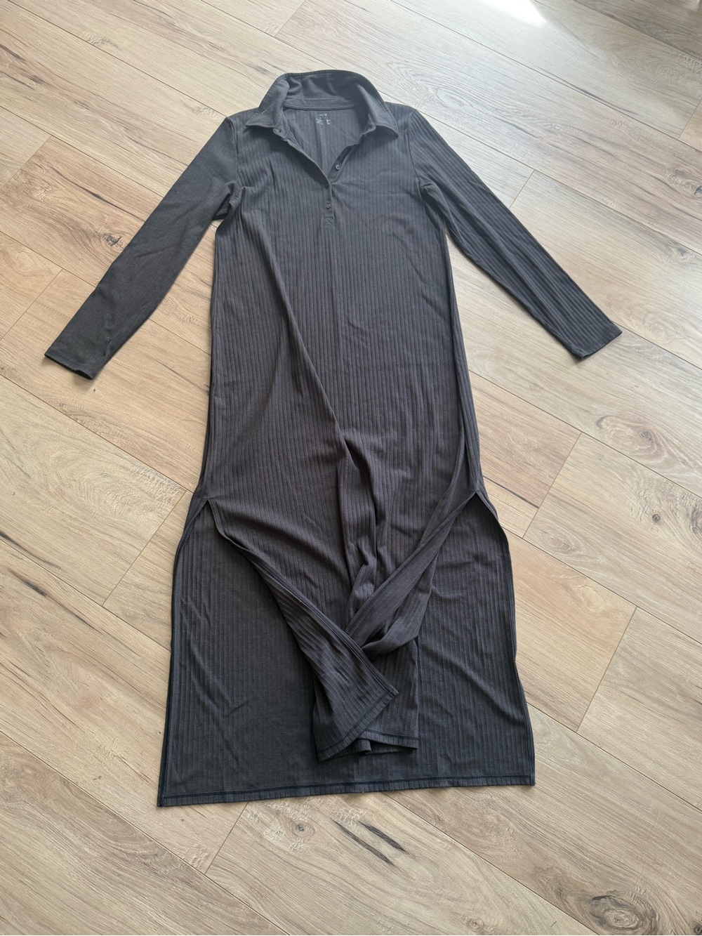 Aerie Gray Ribbed Long Sleeve Maxi Dress - Picture 3 of 4